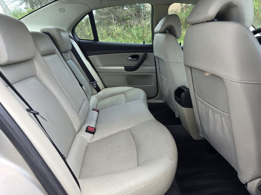 2005 Saab 9-3 Image 15
