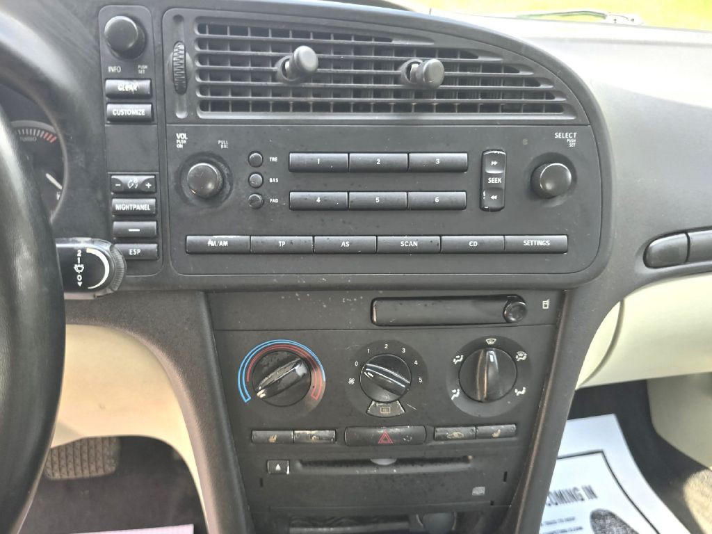 2005 Saab 9-3 Image 19