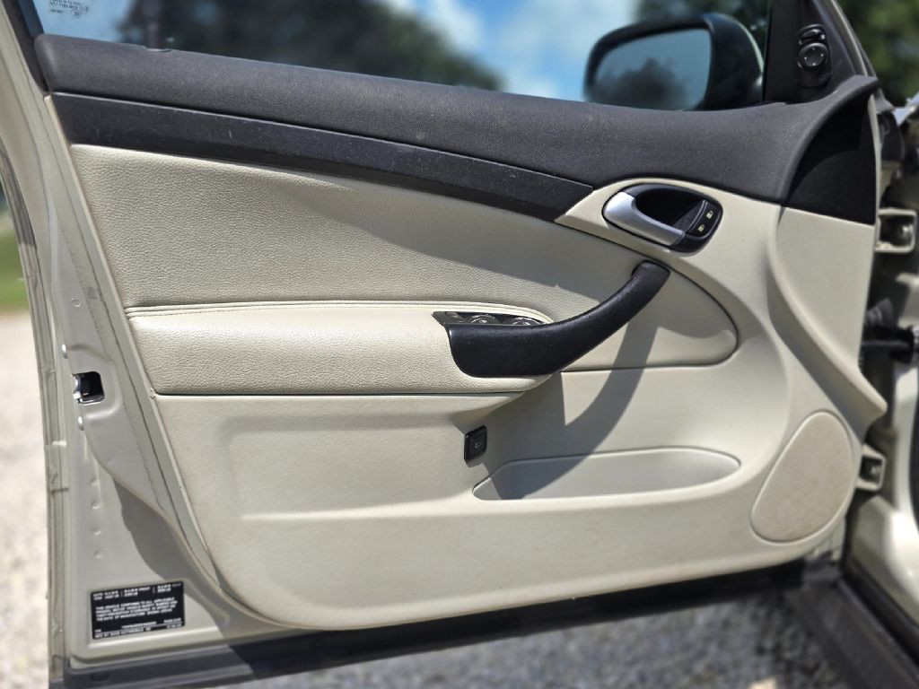 2005 Saab 9-3 Image 21