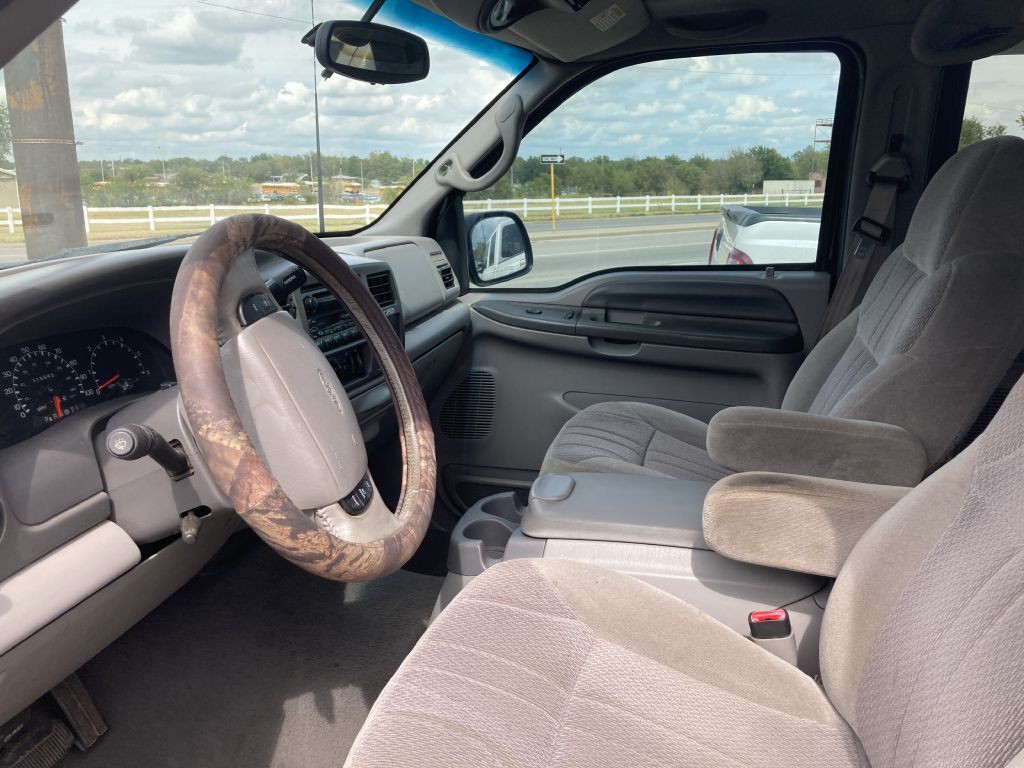 2000 Ford Excursion Image 4