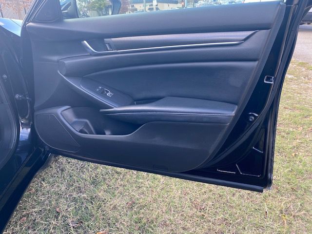 2018 Honda Accord Image 15