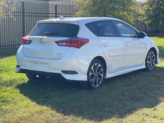 2017 Toyota Corolla Image 4