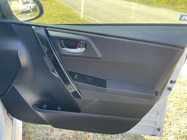 2017 Toyota Corolla Image 12