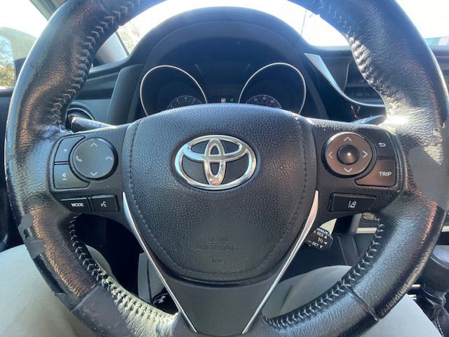 2017 Toyota Corolla Image 19