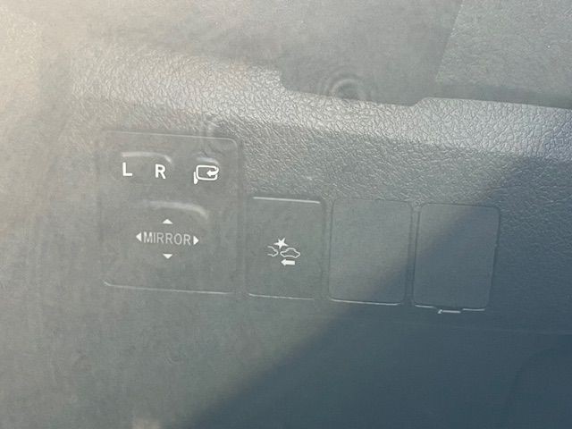 2017 Toyota Corolla Image 22