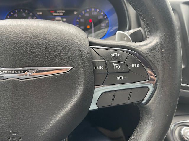 2016 Chrysler 200 Image 18