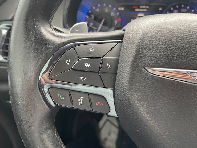 2016 Chrysler 200 Image 19