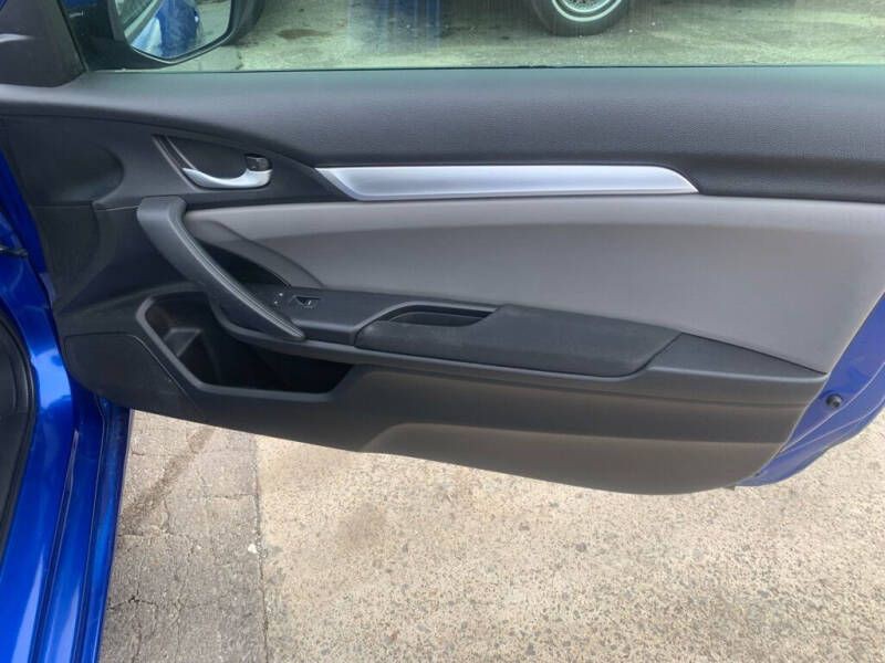 2016 Honda Civic Image 12