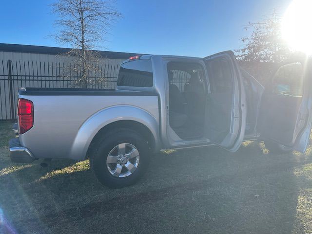 2010 Nissan Frontier Image 7