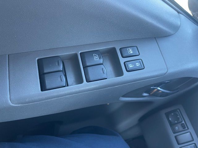 2010 Nissan Frontier Image 21