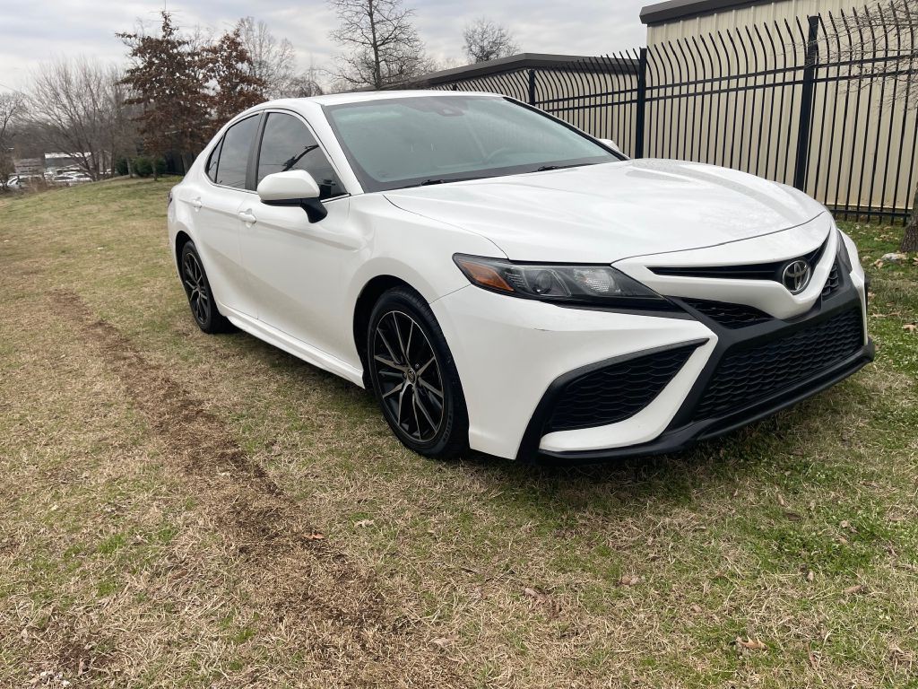 2021 Toyota Camry Image 3
