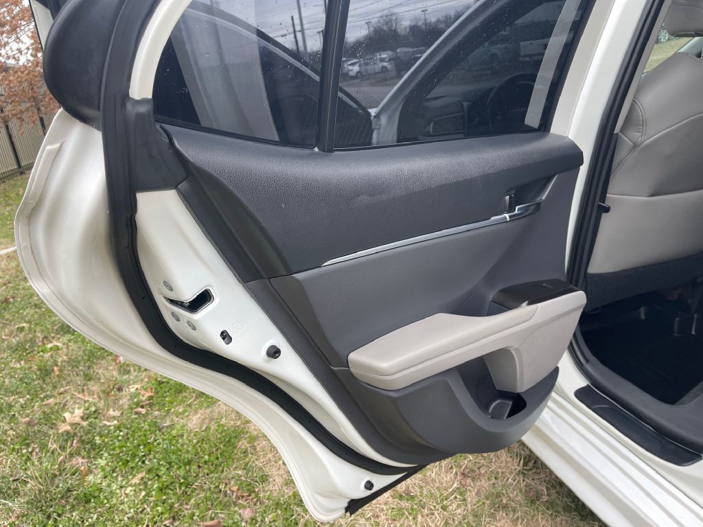 2021 Toyota Camry Image 13