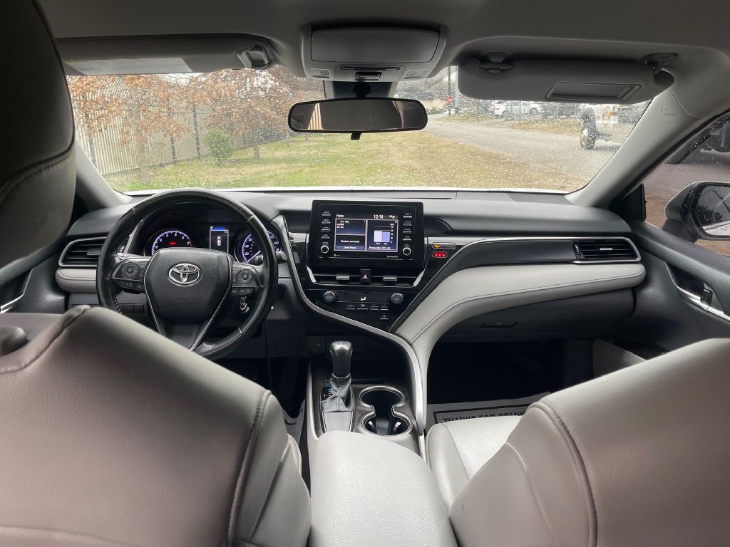 2021 Toyota Camry Image 18