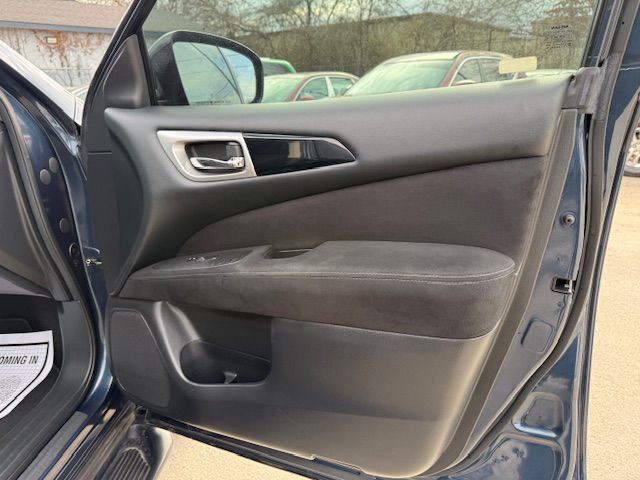 2013 Nissan Pathfinder Image 15