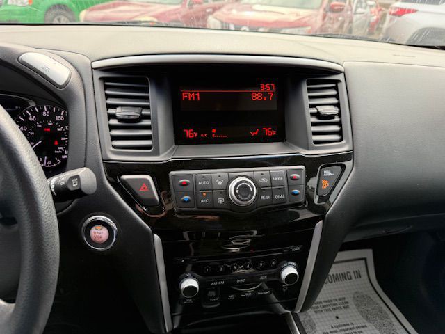 2013 Nissan Pathfinder Image 18