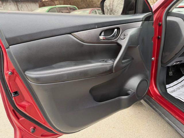 2015 Nissan Rogue Image 11