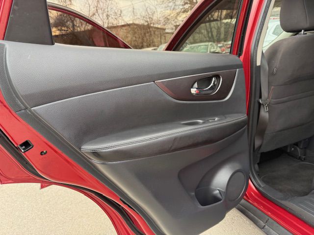 2015 Nissan Rogue Image 13