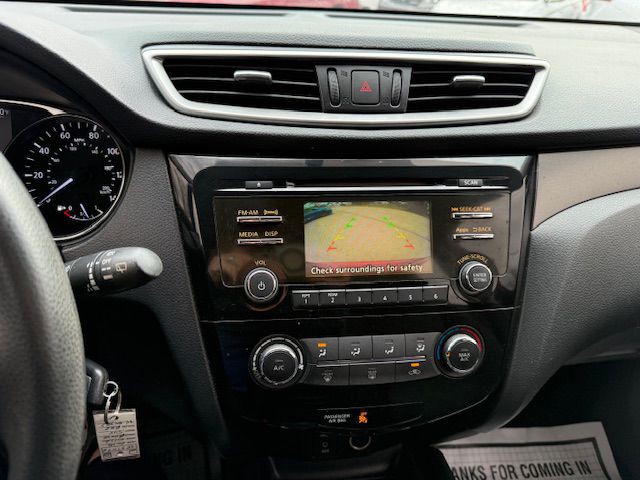 2015 Nissan Rogue Image 18