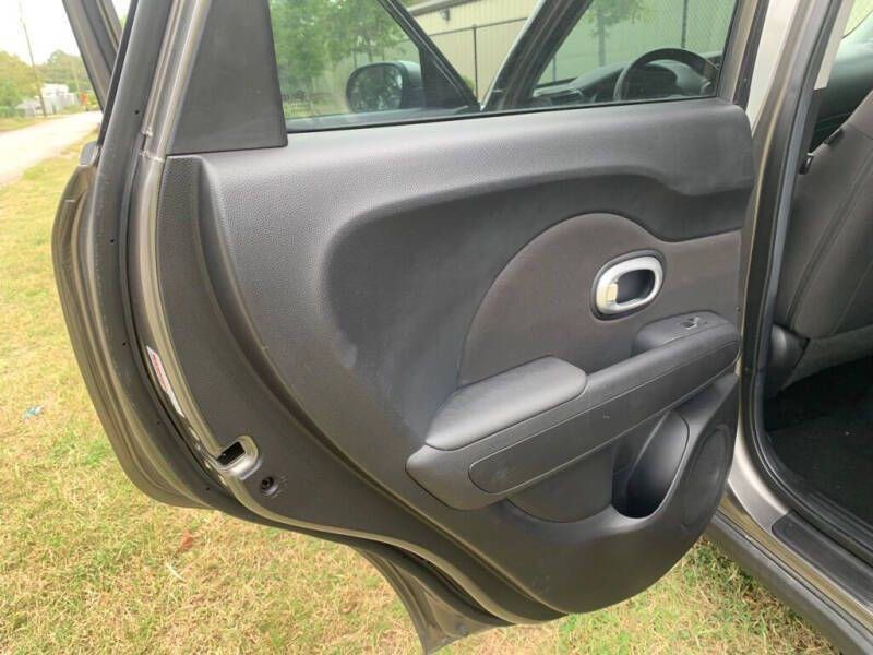 2015 Kia Soul Image 13