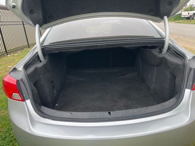 2017 Chevrolet Impala Image 8