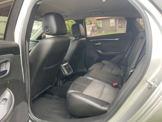 2017 Chevrolet Impala Image 12