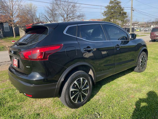 2019 Nissan Rogue Image 4