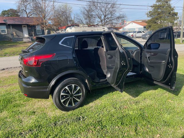2019 Nissan Rogue Image 9