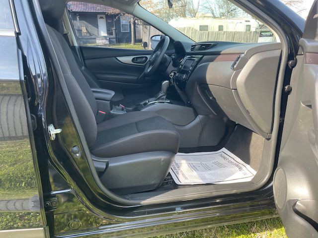 2019 Nissan Rogue Image 14