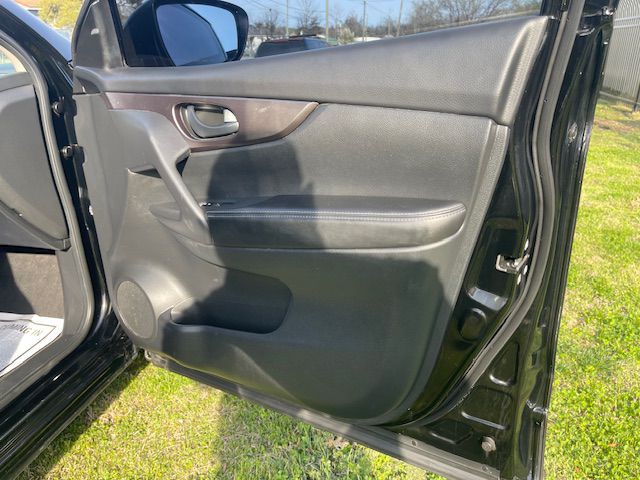 2019 Nissan Rogue Image 15