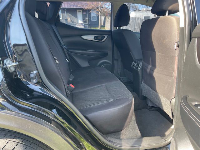 2019 Nissan Rogue Image 16