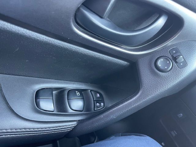 2019 Nissan Rogue Image 23