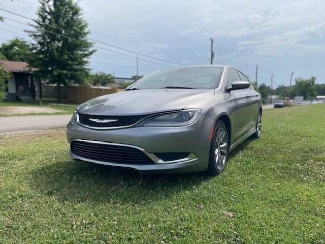 2015 Chrysler 200 Image 1