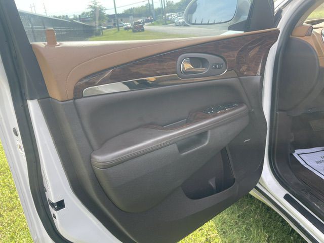 2017 Buick Enclave Image 11
