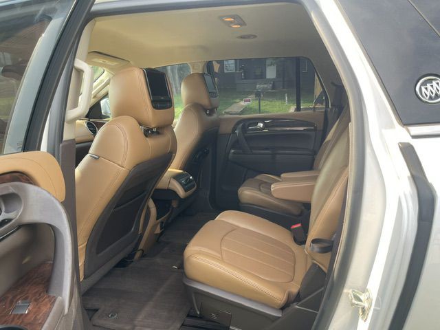 2017 Buick Enclave Image 12