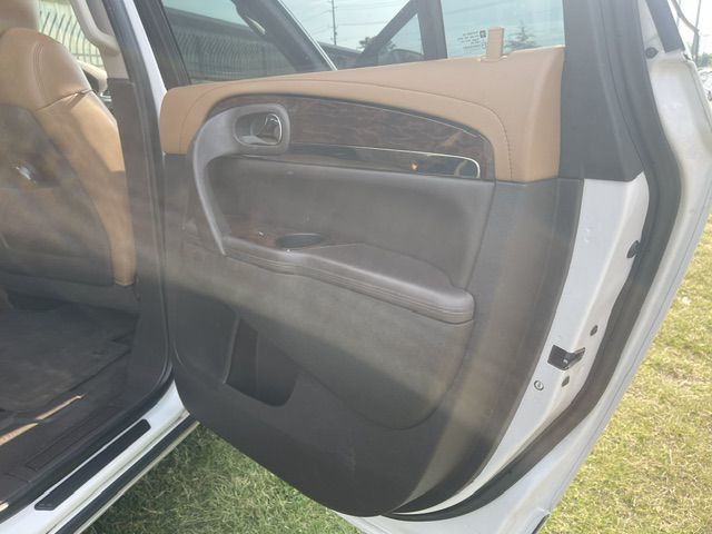 2017 Buick Enclave Image 17