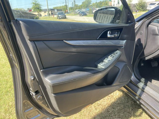 2017 Nissan Maxima Image 11