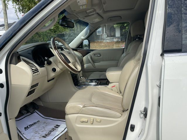 2014 INFINITI QX80 Image 9