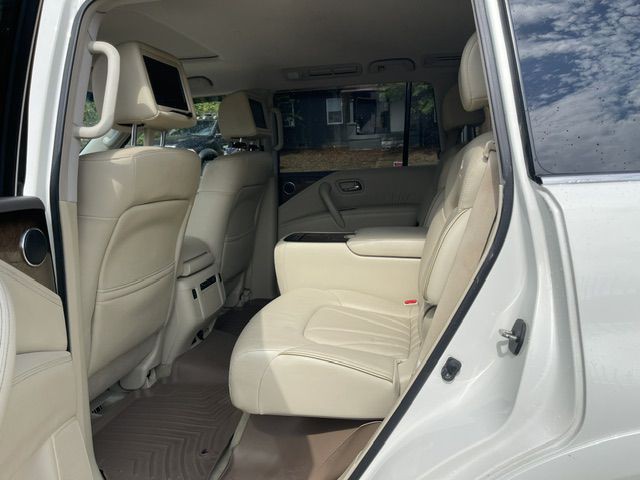 2014 INFINITI QX80 Image 11