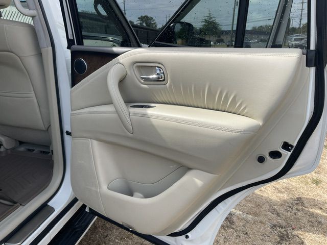 2014 INFINITI QX80 Image 16