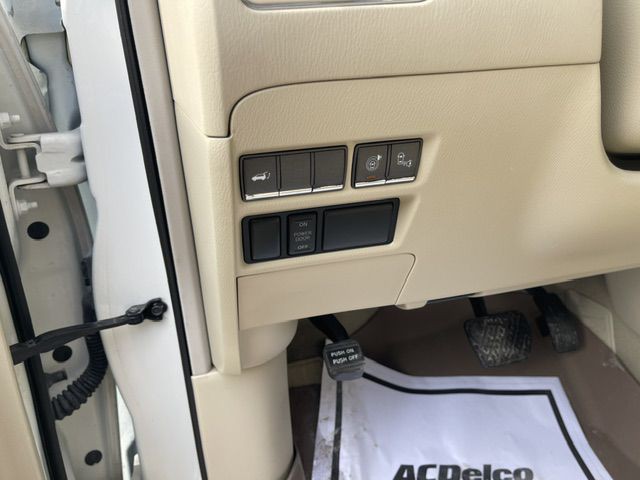 2014 INFINITI QX80 Image 19
