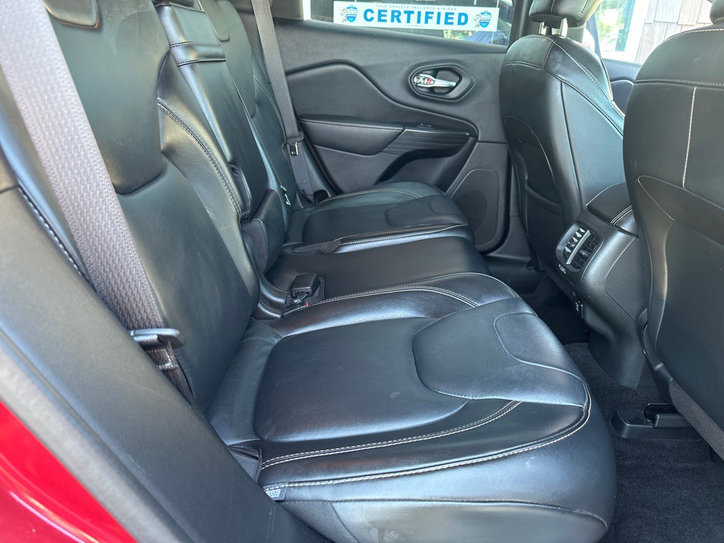 2016 Jeep Cherokee Image 14