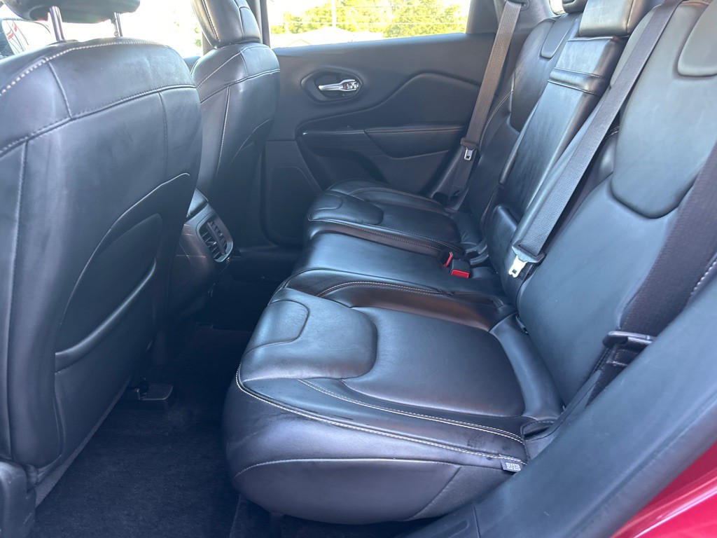 2016 Jeep Cherokee Image 17