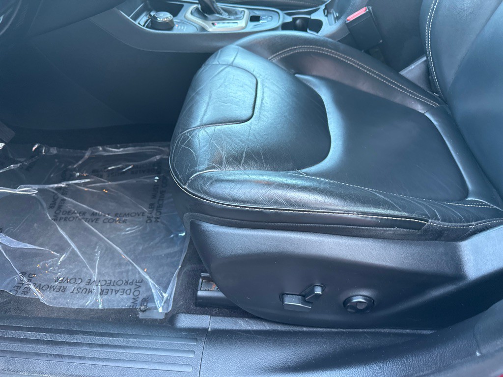 2016 Jeep Cherokee Image 21