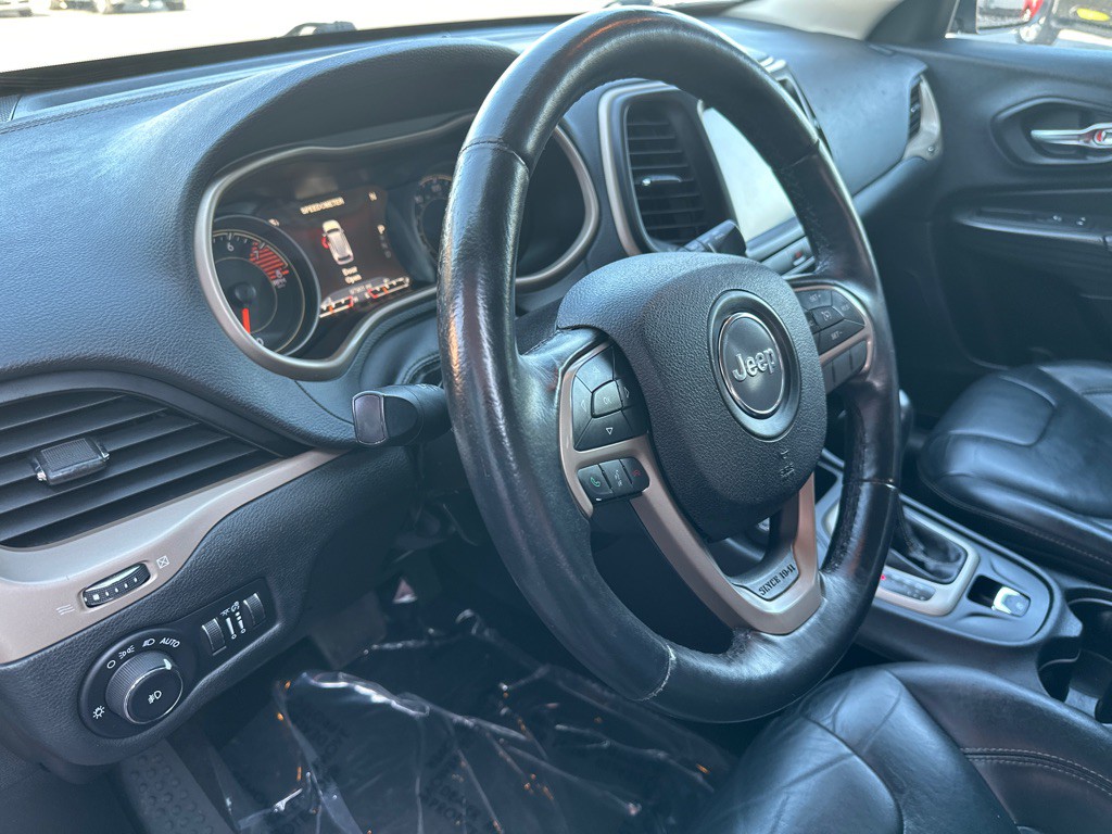 2016 Jeep Cherokee Image 27