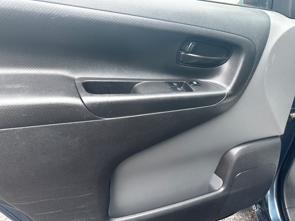 2015 Chevrolet Express Image 15