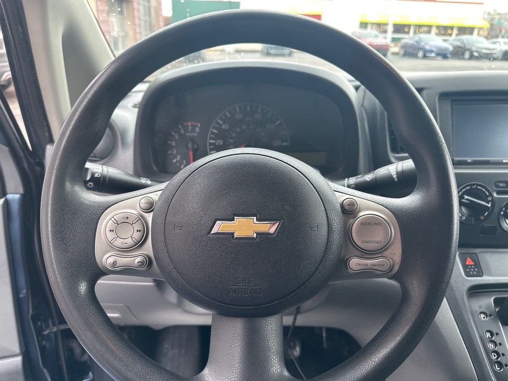 2015 Chevrolet Express Image 19