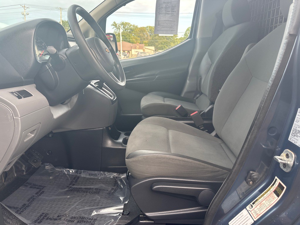 2015 Chevrolet Express Image 2