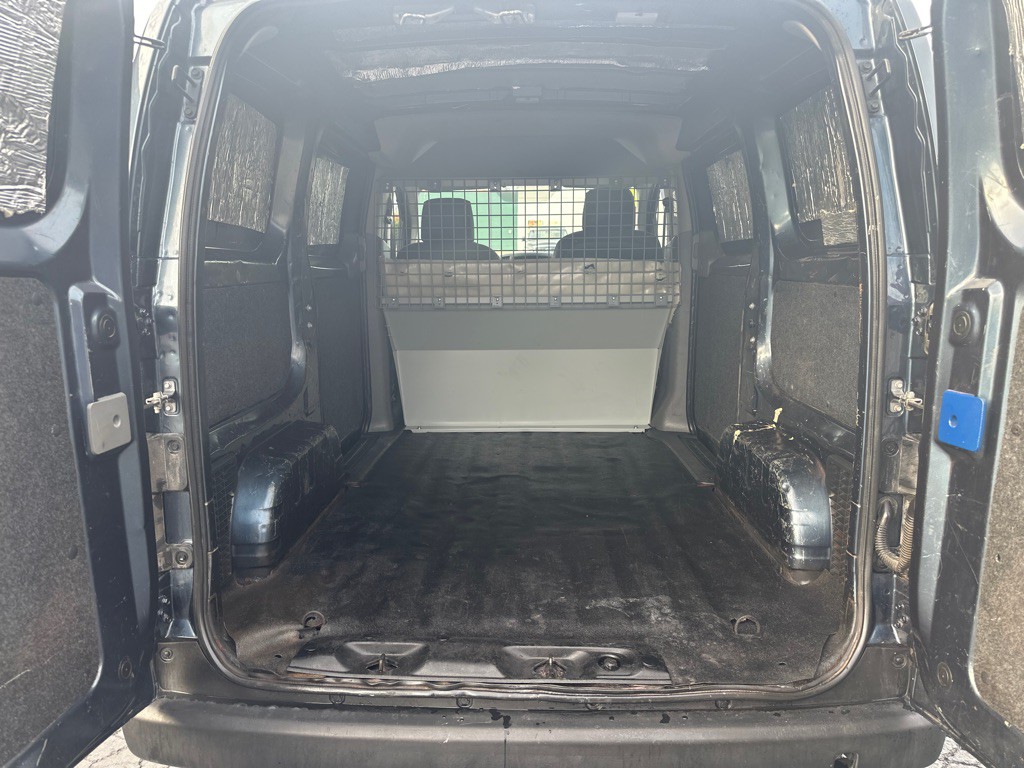 2015 Chevrolet Express Image 15