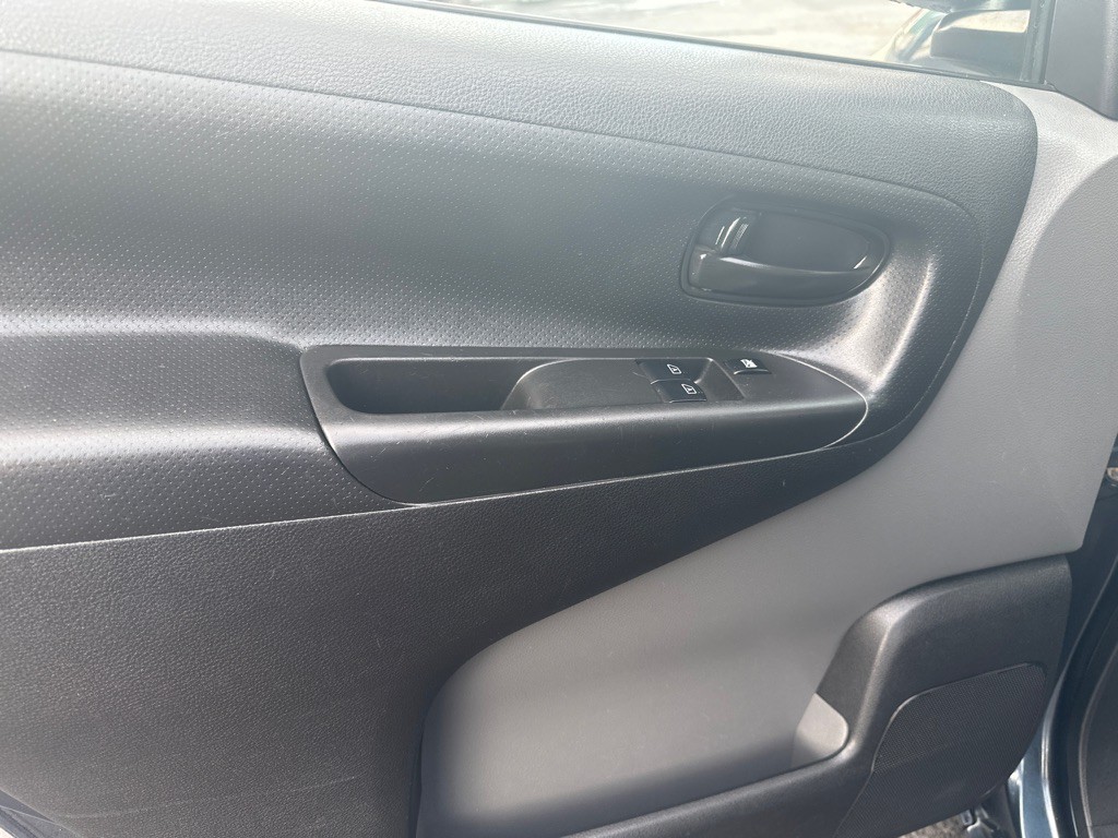 2015 Chevrolet Express Image 17