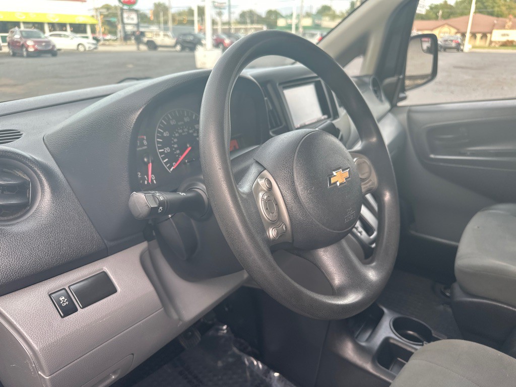 2015 Chevrolet Express Image 24